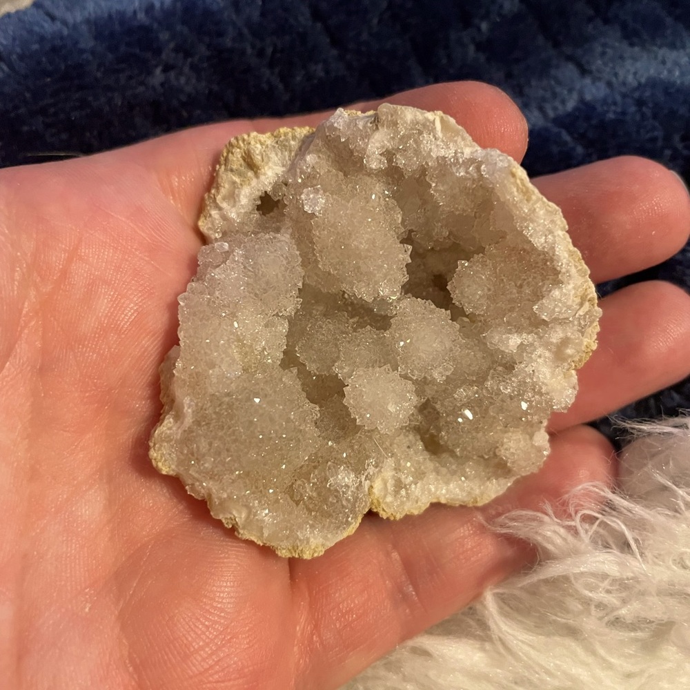 Lot of white quartz geodes
